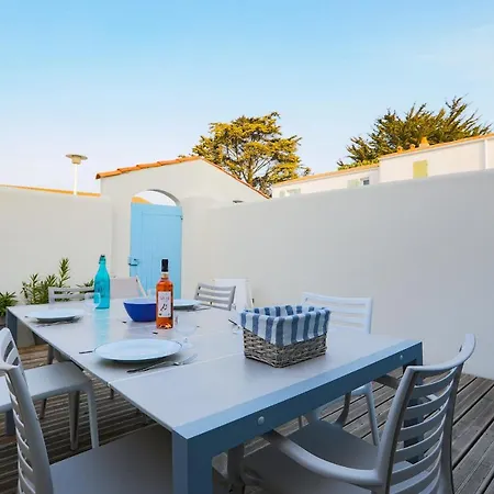 Jolie Maison En Avec Piscine Pour 5 펜션 라플로트