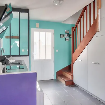 Jolie Maison En Avec Piscine Pour 5 *