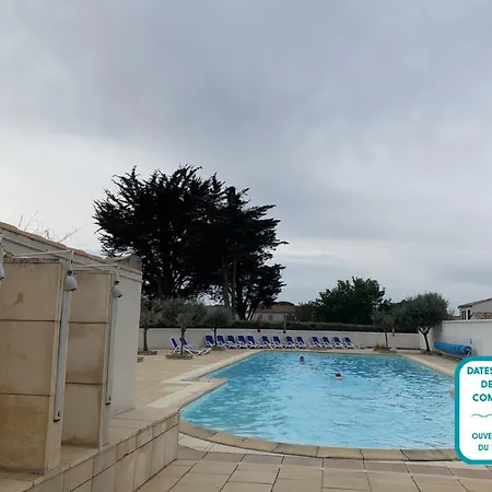 Jolie Maison En Avec Piscine Pour 5 *